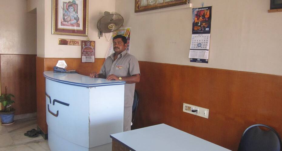 Sai Priyanka Guest House, Puttaparthi 5